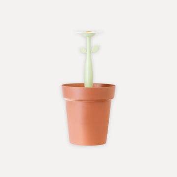 Sustainable bathroom wastebasket with design