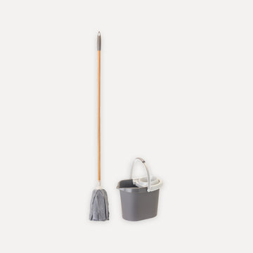 Microfiber mop set and bucket