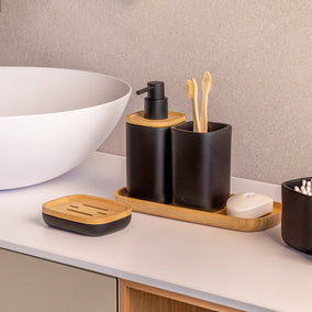 Soap dishes and soap dispensers