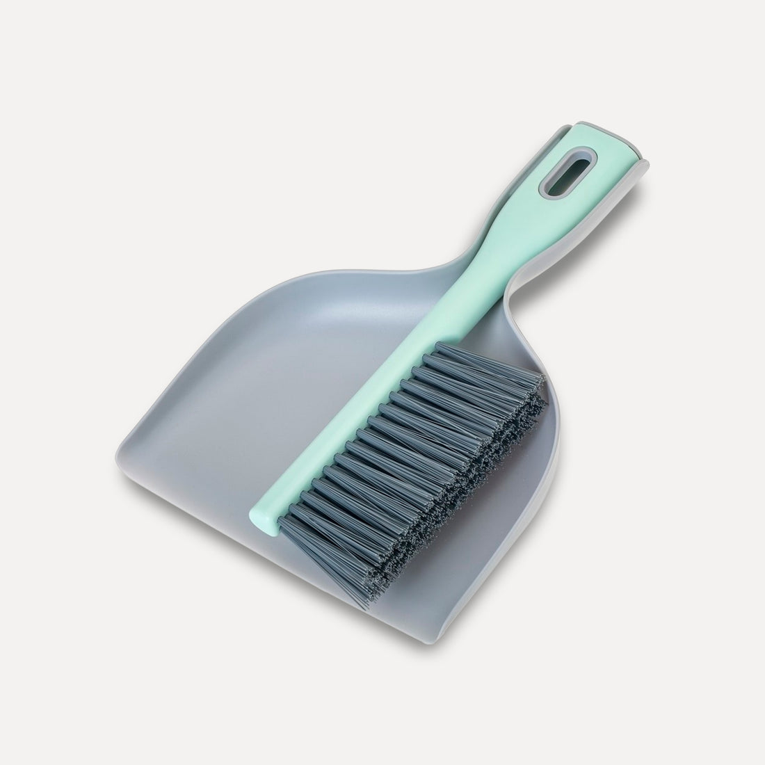 Compact hand broom and dustpan