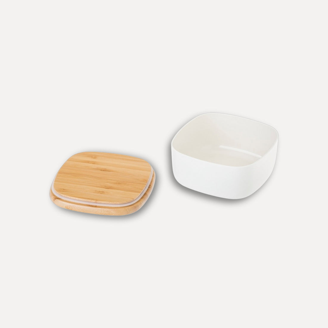 Small food container with bamboo lid