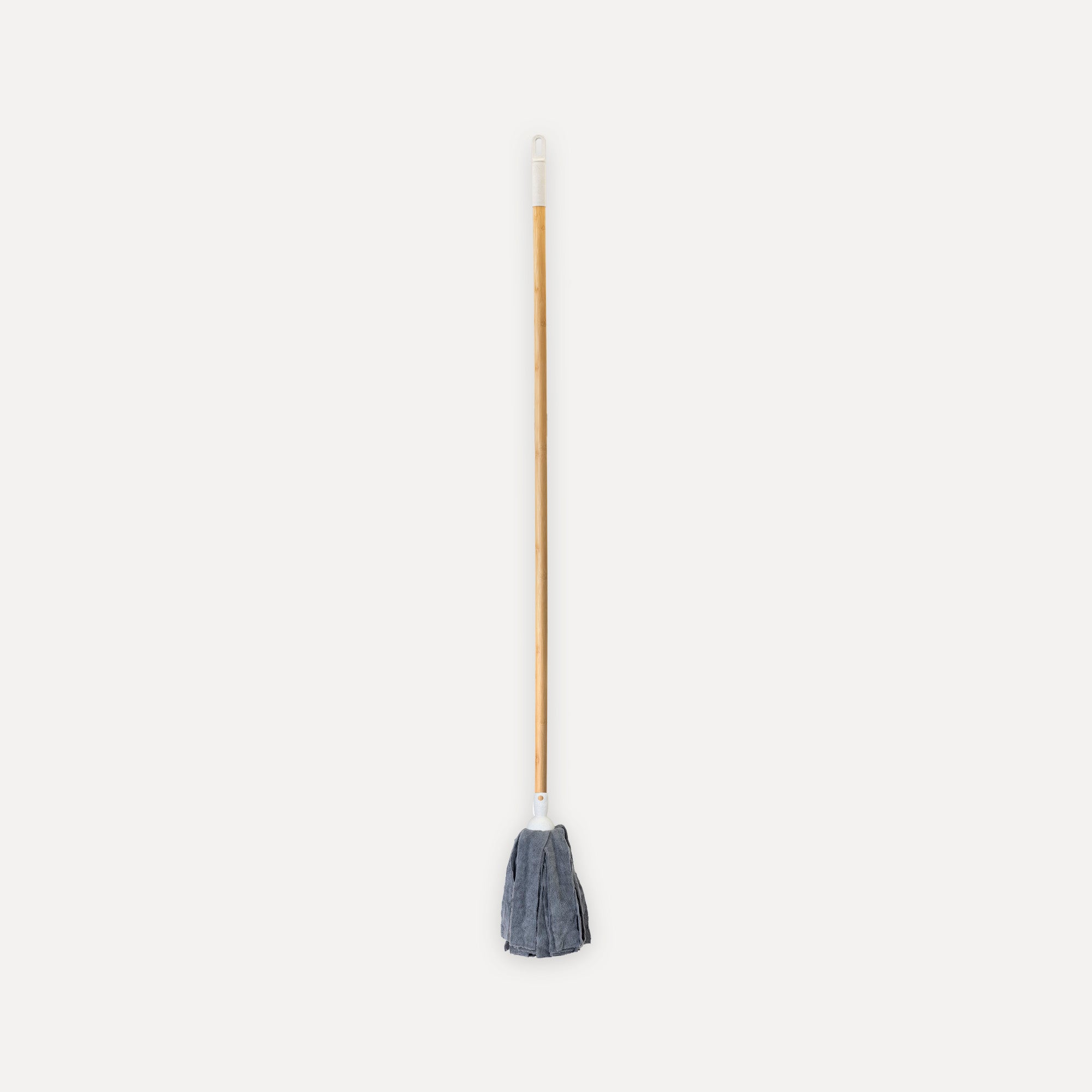 Fregona de microfibra con palo de bambú