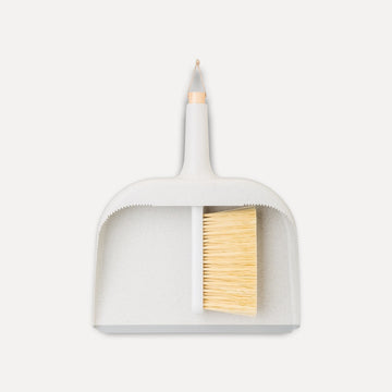 Wide sweeping hand broom and dustpan