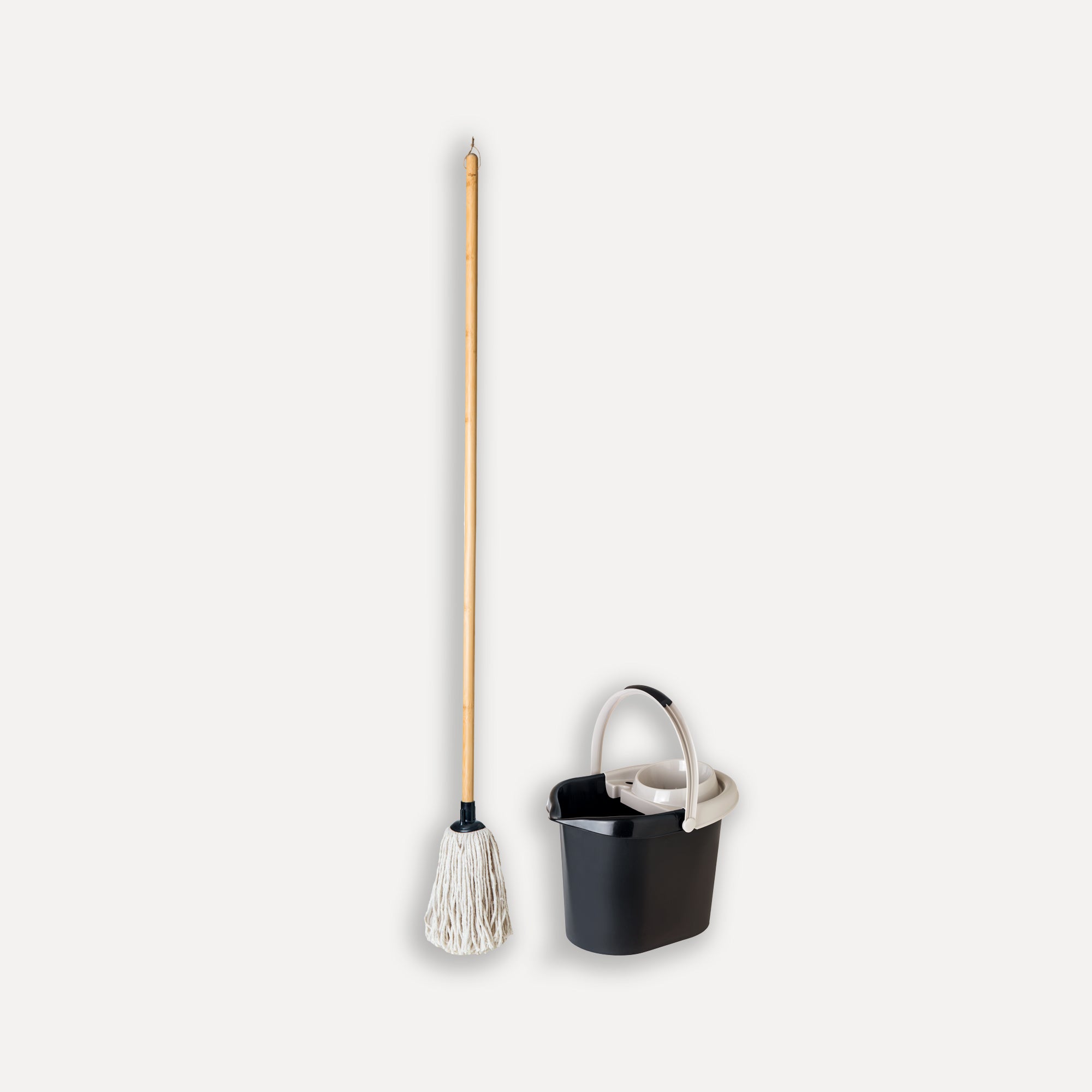 Natural cotton mop set with bamboo handle and bucket