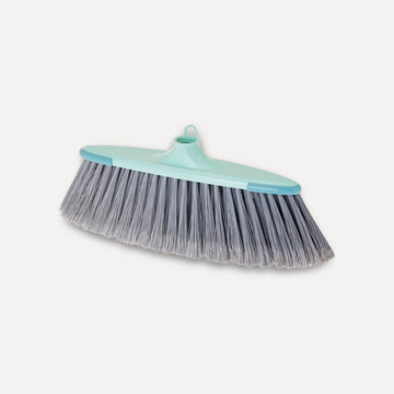 Wide sweeping broom