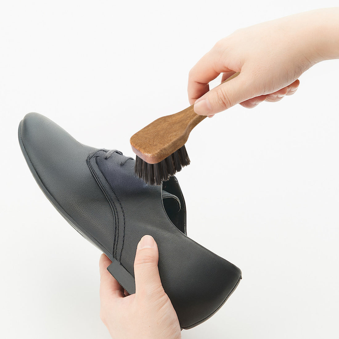 Shoe polishing brush for your footwear