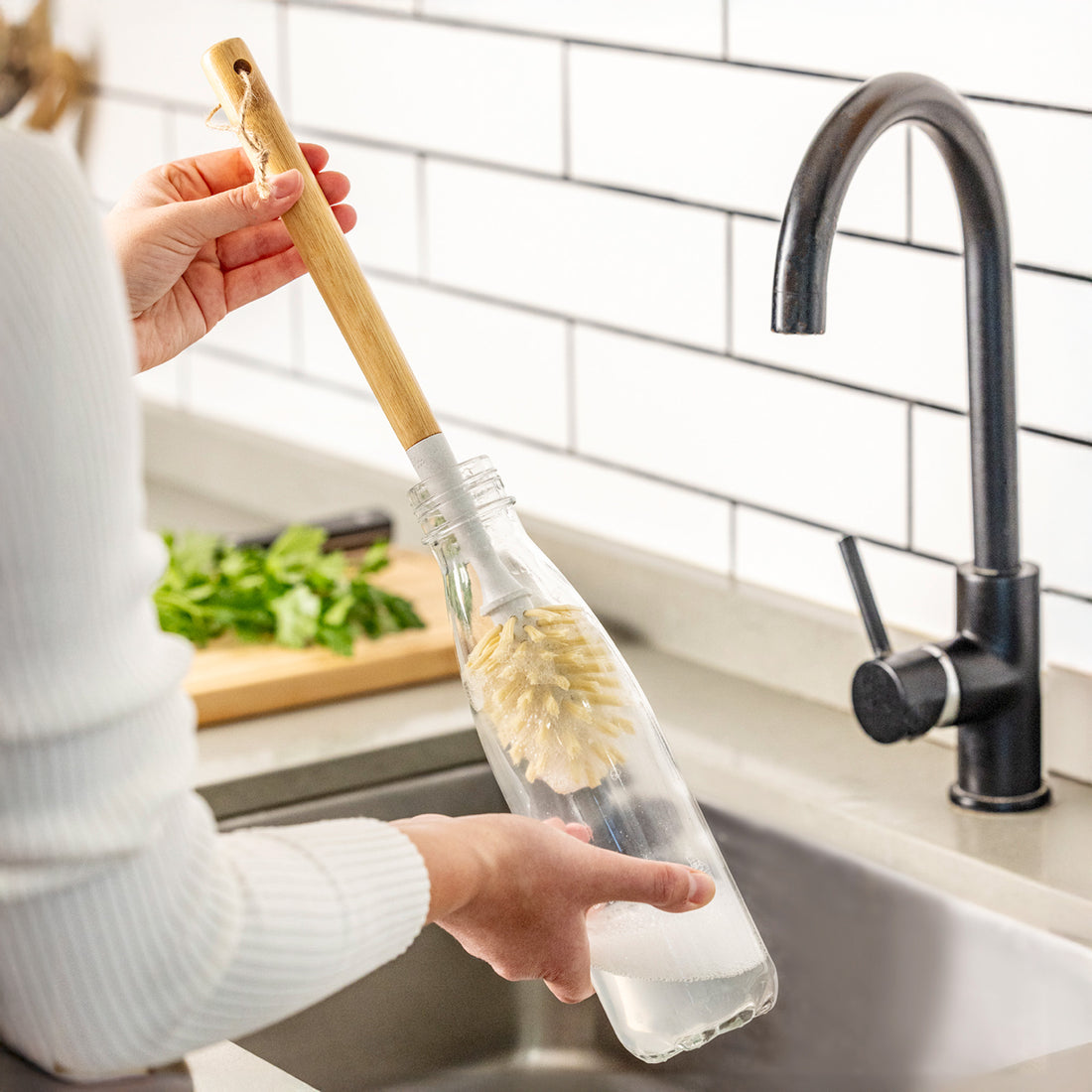 Brosse à nettoyer les bouteilles et à laver les verres